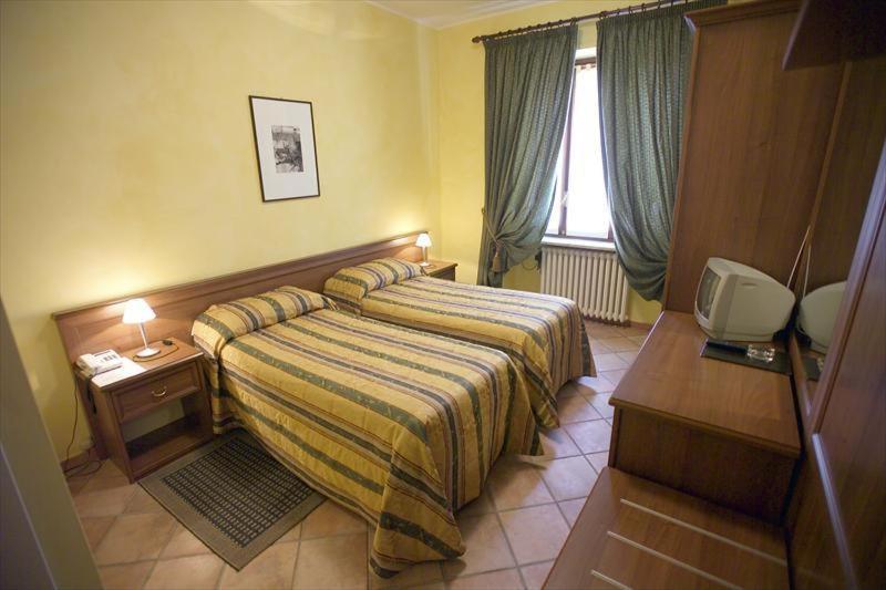 Albergo Badellino Bra Eksteriør billede