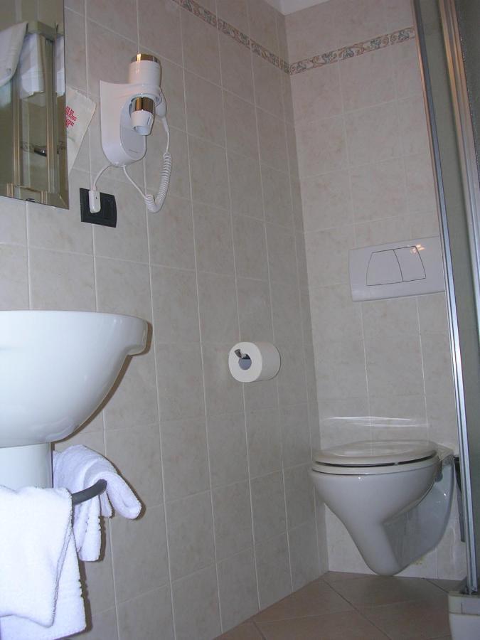 Albergo Badellino Bra Værelse billede